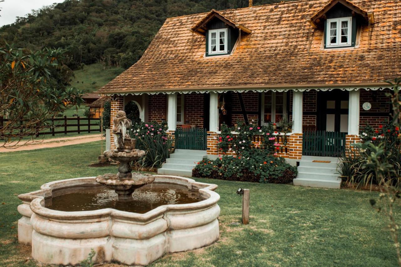 Aconchegante Casa De Hospedagem Enxaimel Тімбу Екстер'єр фото